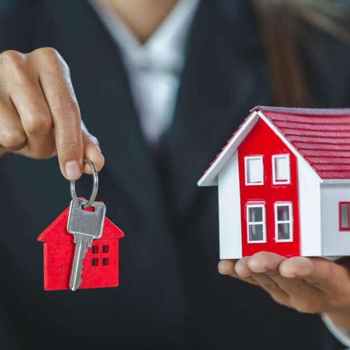 realestate-house-keys